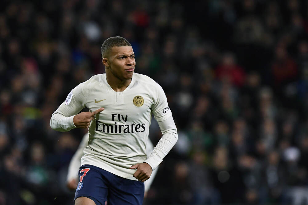 今年冬天最火的穿法: 夹克+阔腿裤, 时髦又减龄!